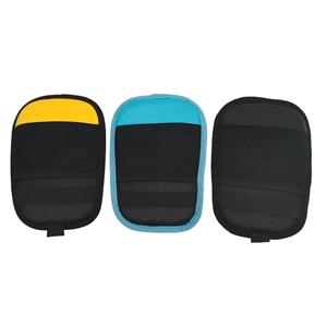 Gants anti-poils pour animaux de compagnie Small Dots 17x23cm avec dissolvant de peluches pour le nettoyage des poils de chat et de chien, usage domestique - Product Image 3