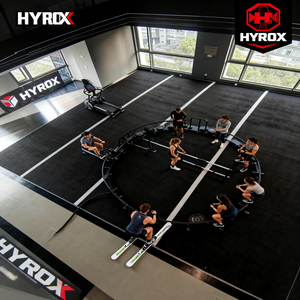 Tapis personnalisé à fort trafic avec logo pour installations sportives intérieures – Tapis de passage personnalisé pour terrains de padel et entrées de gymnases - Product Image 4