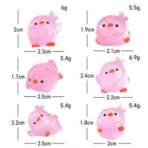 Adorabili Pinguini Natalizi Invernali in Resina Gelatinosa per Regali di Natale, Luminosi al Buio, Ideali come Bomboniere per Feste Natalizie - Product Image 2