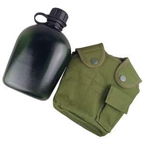 Échantillon gratuit de bouteille à boire vert olive de cantine de champ à la demande avec couvercle du fabricant BSCI - Product Image 1
