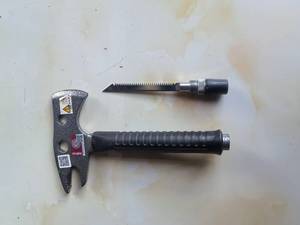 Hache de sauvetage d'urgence en acier au carbone pour la taille, fabrication OEM, vente en gros, hache de survie - Product Image 4