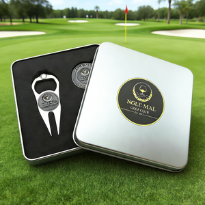 Coffret Cadeau Golf Événementiel Haut <span class=keywords><strong>de</strong></span> Gamme Personnalisé : Outil <span class=keywords><strong>de</strong></span> Réparation <span class=keywords><strong>de</strong></span> Divots <span class=keywords><strong>de</strong></span> Golf, Marqueur <span class=keywords><strong>de</strong></span> Balle, Jeton <span class=keywords><strong>de</strong></span> Golf en Métal et Clip <span class=keywords><strong>de</strong></span> Chapeau - Product Image 4