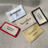 Étiquettes de vêtements tissées personnalisées, étiquettes de lavage pliées, étiquettes de soin thermocollantes, étiquettes en satin avec logo privé, étiquettes de vêtements à coudre