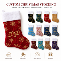 Chaussettes de Noël en velours en gros avec motif flocon de neige métallique, couleurs personnalisées pour cadeaux saisonniers, vente au détail et promotion de marque