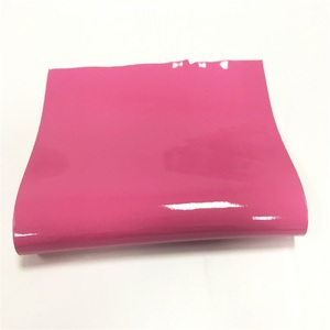 Tissu en cuir synthétique PU de conception de brevet brillant réfléchissant de miroir imperméable pour faire le sac de brevet - Product Image 4