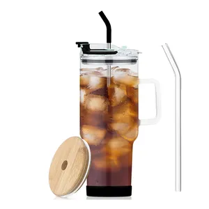 Tumbler kaca 40 oz kustom dengan pegangan dapat digunakan kembali cangkir es kopi Tumbler kaca dengan sedotan dan tutup untuk minum