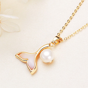 Collier en perles d'eau douce pour femmes, vente en gros, avec coquillages incrustés en forme de queue de poisson, design simple et original, pendentifs et breloques en perles - Product Image 3