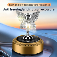 Nouvel Arrivage YFL Diffuseur d'arômes solaire en plastique en forme de cheval, à rotation lente, pour voiture, ornement de siège, poupée ange