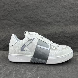 Chaussures plates décontractées classiques respirantes pour hommes et femmes de la marque 2026 - Tige en cuir, amorti, chaussures de marche fitness - Product Image 1