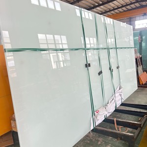 15mm Ultra White Ceramic Fritted Laminated Glass Impact Resistant Glass For Outdoor Construction Projects - Product Image 1