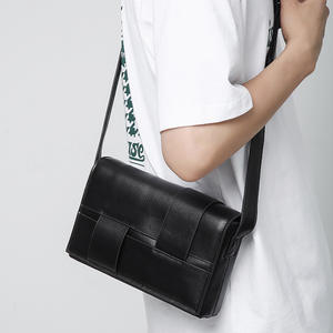 Nouveau sac à bandoulière carré en PU unisexe populaire sur <span class=keywords><strong>Instagram</strong></span>, petit sac messager pour hommes et femmes - Product Image 1