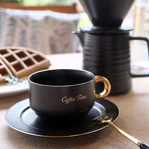 Ensemble de tasses et soucoupes en céramique de luxe, bordure dorée, en porcelaine, expresso, cappuccino, nouvelle collection - Product Image 3