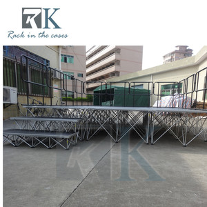 Escenario portátil de aluminio con barandilla y escalera en venta. Proveedor de escenarios inteligentes para conciertos. - Product Image 2