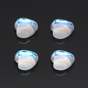 พลอยรูปหัวใจสังเคราะห์สีรุ้งแบบหลวมสำหรับทำเครื่องประดับ - Product Image 1