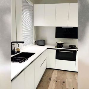 Gabinetes de Cocina Modernos de Diseño 2025 con Acabado Mate, Madera Sólida, Fácil Montaje, Material de Panel, Descuentos por Volumen - Product Image 1