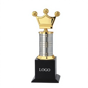Trophée métallique de grande taille de qualité supérieure avec une finition excellente. Trophée métallique de haute qualité pour les écoles, les universités, les bureaux et les champions sportifs. - Product Image 1