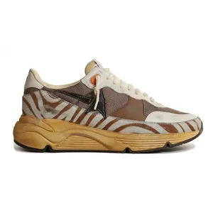 Chaussures italiennes de luxe de qualité supérieure. Caractéristiques : Cuir classique, daim, paillettes, aspect vieilli, imprimé léopard pour hommes et femmes - Product Image 4