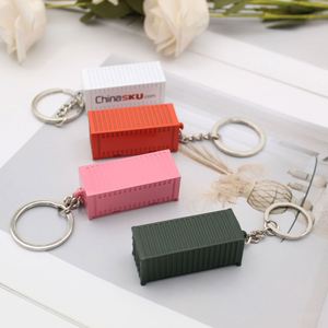 Porte-clés créatif en métal en forme de conteneur d'expédition avec design peint coloré pour cadeaux promotionnels - Product Image 3