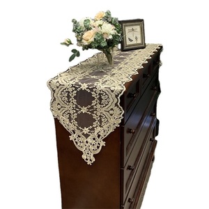 Chemin de table indien de luxe blanc beige en tissu de jute certifié OEKO-TEX, dentelle turquoise, perles, sequins, festonné, floral, pour la maison - Product Image 2