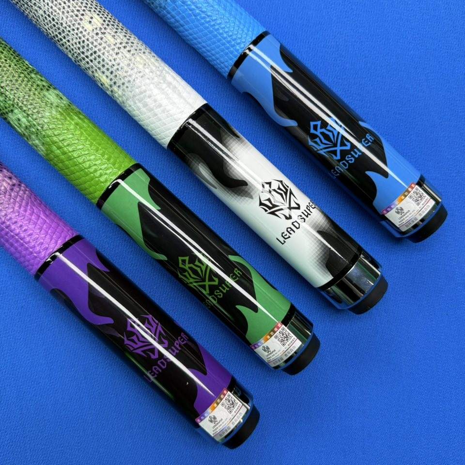 Verde, azul, púrpura y blanco