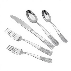 Ensemble de couverts décoratifs pour la table et la mise en scène des fêtes |   Couverts élégants et écologiques en acier inoxydable avec couleurs personnalisées - Product Image 1