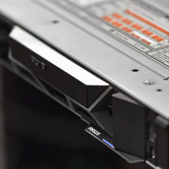 Original High Quality R6525 AMD EPYC 7452 1U Network Poweredge Rack Server in Stock