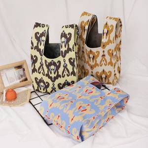 Bolsa de Mano Tejida con Diseño Étnico, Gran Capacidad, Personalizable con Logotipo, Venta al por Mayor, Ideal para Regalo o Recuerdo - Product Image 1