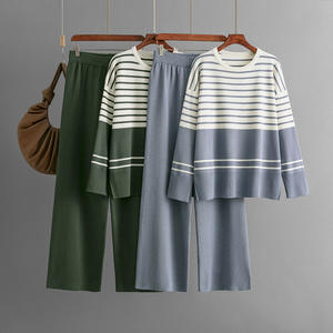 Suéter a rayas, trajes de mujer, Tops sueltos + Pantalones largos de piernas anchas sólidas, trajes de dos piezas de punto de invierno cálido informal de otoño - Product Image 1