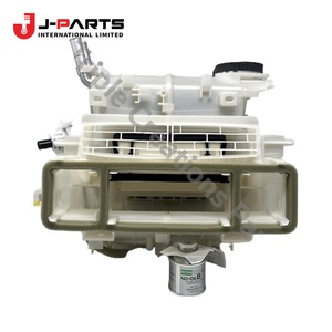 หม้อน้ำพร้อมฮีตเตอร์สำหรับรถยนต์โตโยต้าไฮเอซ RZH113 ปี 1989-2004 - Product Image 3