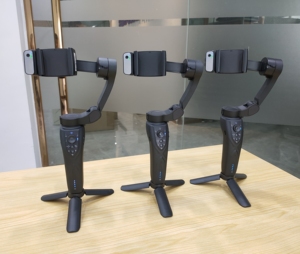 F12 Gimbal <span class=keywords><strong>Stabilizer</strong></span> <span class=keywords><strong>Selfie</strong></span> <span class=keywords><strong>Stick</strong></span> con APP Control Anti-Shake Trípode oculto para teléfono móvil para fotografía en vivo al aire libre Video - Product Image 6