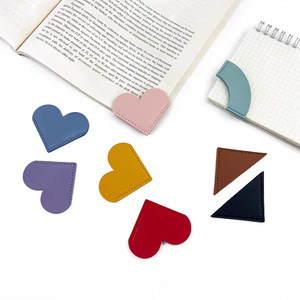 Segnalibri della pagina ad angolo cuore in pelle Vintage Logo personalizzato <span class=keywords><strong>regali</strong></span> promozionali <span class=keywords><strong>per</strong></span> <span class=keywords><strong>ufficio</strong></span> e studenti - Product Image 3