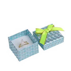 Caja <span class=keywords><strong>de</strong></span> joyería con cinta, caja <span class=keywords><strong>de</strong></span> joyería <span class=keywords><strong>de</strong></span> <span class=keywords><strong>papel</strong></span> <span class=keywords><strong>de</strong></span> decoración exquisita <span class=keywords><strong>de</strong></span> gama alta, cajas <span class=keywords><strong>de</strong></span> joyería para collares - Product Image 1