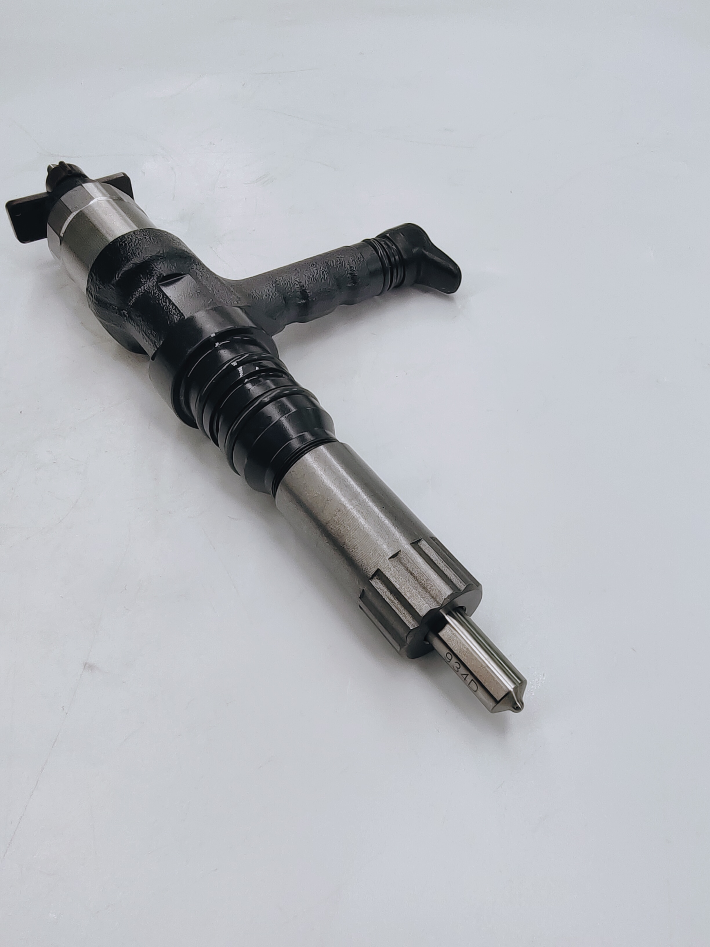 fuel injector 095000-6280 6219-11-3100 injector for Komatsu SAA6D170, HD785-7, WA900-3 injector nozzle 095000-6280 6219-11-3100