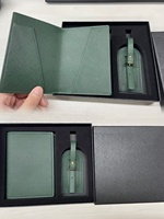 Ensemble de porte-cartes, porte-passeport et étiquette de bagage en cuir PU premium personnalisé, imperméable, dans une boîte cadeau de voyage pour les affaires