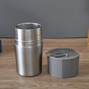 Taza de viaje de acero inoxidable 500 con aislamiento de 304 ml personalizada en línea tazas de café personalizadas con tapa de bloqueo y funda de silicona - Product Image 4