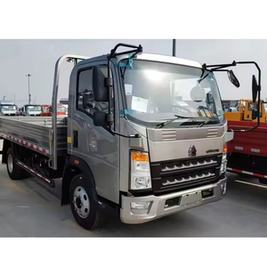 Camion léger Sinotruck Howo 4x2 Diesel Yuchai Neuf 10 Tonnes Fourgonnette de fret Cabine simple Prêt à l'expédition Transport logistique régional - Product Image 1