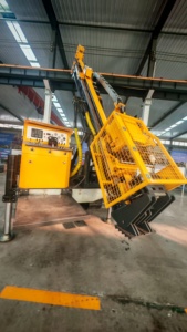 Giàn khoan thăm dò địa chất loại 1600 với mâm cặp thủy lực để điều tra địa kỹ thuật thu hồi lõi ổn định - Product Image 3