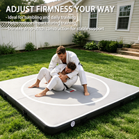 Tapis de combat gonflable haut de gamme avec 8 poignées de transport et structure en PVC robuste pour l'entraînement et les exercices de sparring de Muay Thai