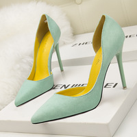 Fournisseur d'usine Chaussures à talons hauts à bout pointu pour femmes Chaussures Dernier design Chaussures à talons hauts couleur chair pour filles