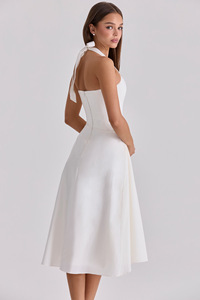 Robe décontractée quotidienne pour <span class=keywords><strong>femme</strong></span>, minimaliste et élégante, sans manches, col halter <span class=keywords><strong>carré</strong></span>, dos noué avec nœud, froncée sur le côté, taille haute, <span class=keywords><strong>coupe</strong></span> fluide évasée - Product Image 4