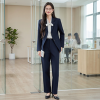 Ensemble de costume pour femme bleu marine foncé, blazer et pantalon sur mesure, tenue de bureau et de carrière