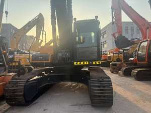 Excavatrice de construction Hyundai 305LC-9T d'occasion, 30 tonnes, sur chenilles, avec moteur Cummins, boîte de vitesses principale, 169 kW, 1800 heures de fonctionnement - Product Image 4