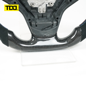 พวงมาลัยคาร์บอนไฟเบอร์แท้ TDD พร้อมไฟ LED สำหรับ BMW E60 - Product Image 4
