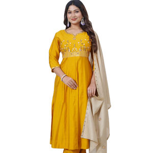 Tissu en soie coton viscose avec lustre en soie brodé Collection de costumes Dupatta pour adultes - Product Image 1