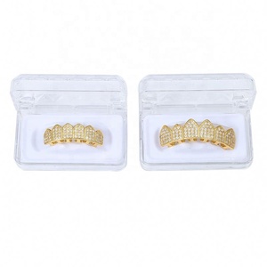 Laiton plaqué <span class=keywords><strong>or</strong></span> véritable 18 carats avec prothèses hip hop bling zircon et crocs d'halloween dents grillz avec étui emballé individuellement - Product Image 5