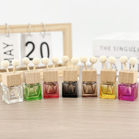 Bouteille carrée vide de 8 ml pour diffuseur d'huiles essentielles, pendentif de voiture, flacon de parfum, désodorisant de voiture avec couvercle en bois