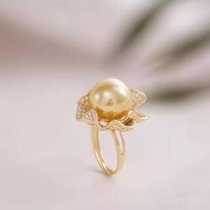 แหวนเงินแท้ S925 ดีไซน์ทันสมัย ประดับเพชรเจียระไนทรงกลมขนาด 9-12 มม. รุ่น 10733 พร้อมฐานตั้งเครื่องประดับ สวยหรูและทันสมัย - Product Image 4