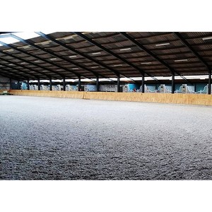 โครงเหล็กสำหรับขี่ม้าในร่มที่มีคอกม้าสำหรับการก่อสร้างที่มั่นคงของม้าแพ็คแบบแบน - Product Image 1