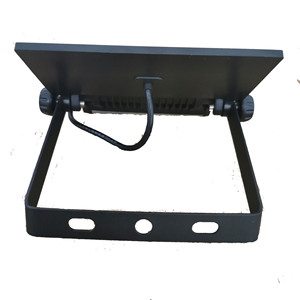 Projecteur solaire super lumineux étanche IP65 pour camping, éclairage extérieur de terrain et de sol - Product Image 4