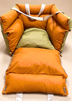 Coussin de voiture pour animaux de compagnie en similicuir de luxe, imperméable, lavable, amovible, avec boucle de sécurité pour chien, logo personnalisé, lit de voyage de luxe pour chien